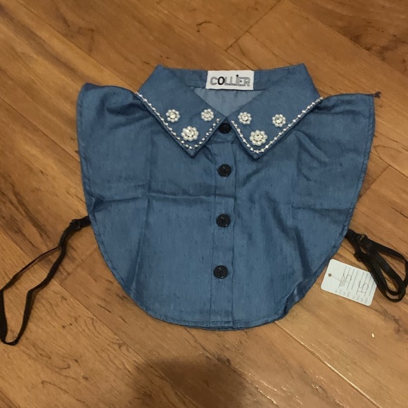 Denim dickie insertable collar with flowers - Picture 2 of 2